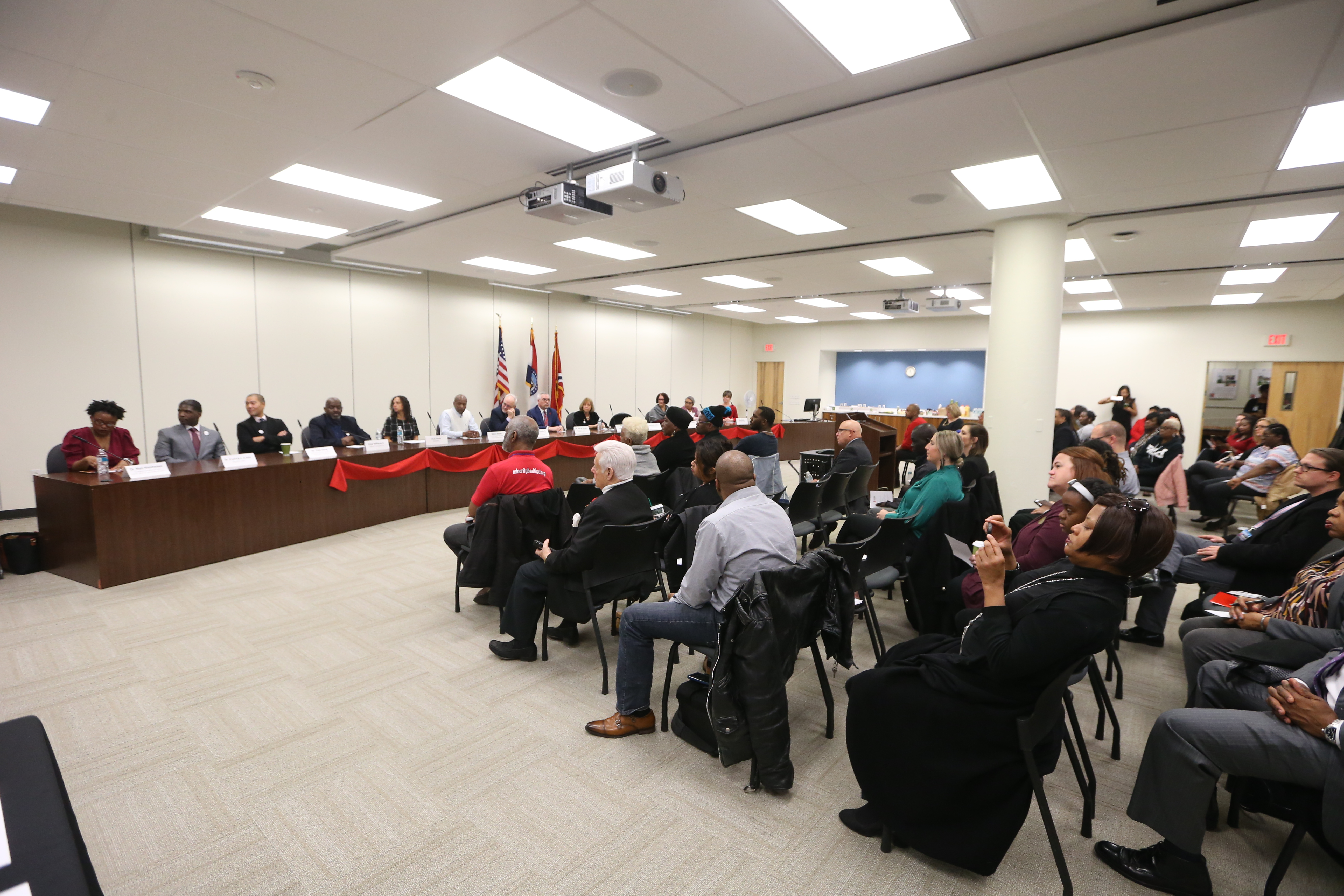 Community leaders, City of St. Louis staff, and invited guests hear about the importance of the Fast-Track Cities St. Louis initiative.