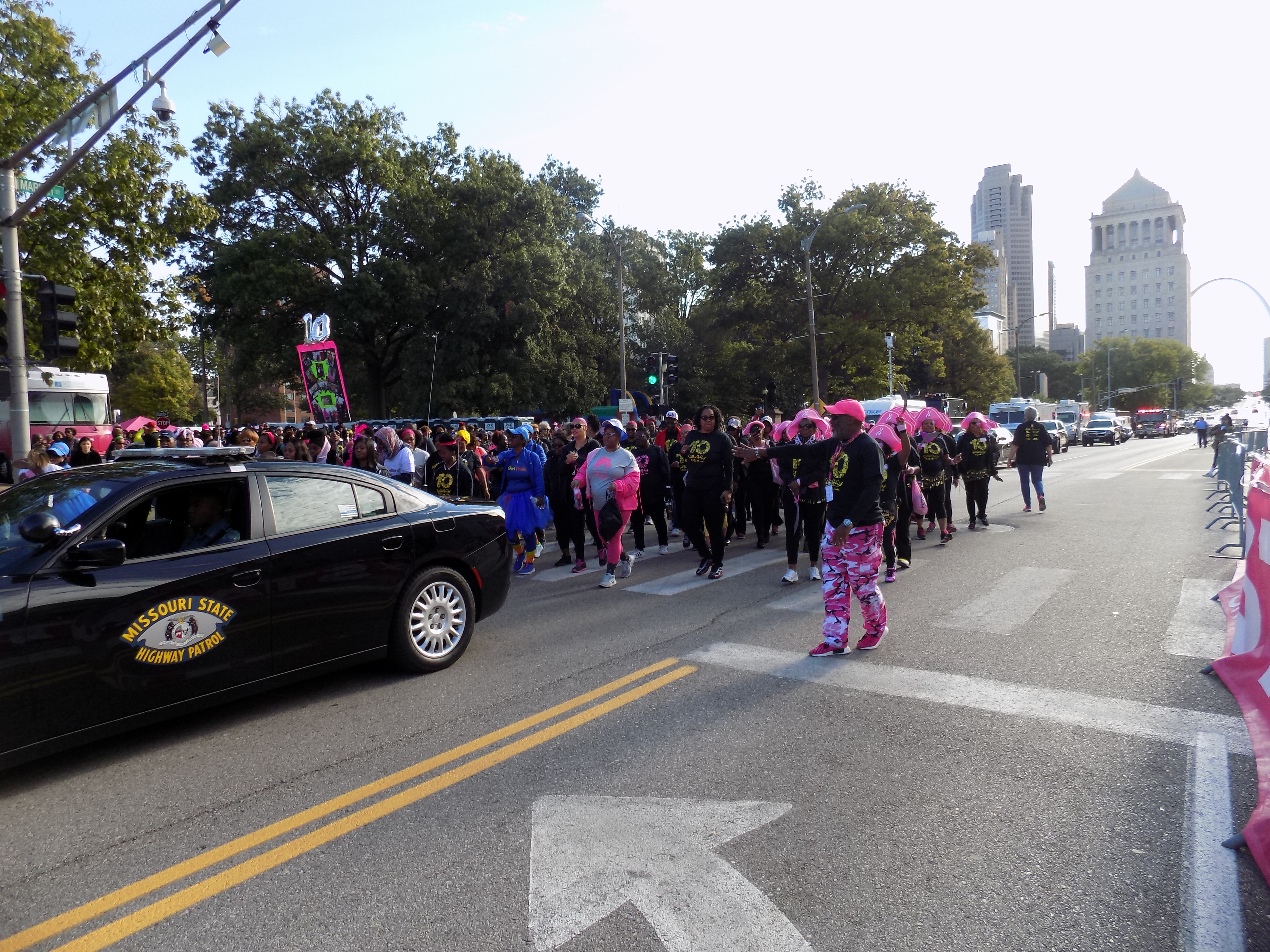 And they're off! Sista Strut attendees walk to promote breast cancer awareness