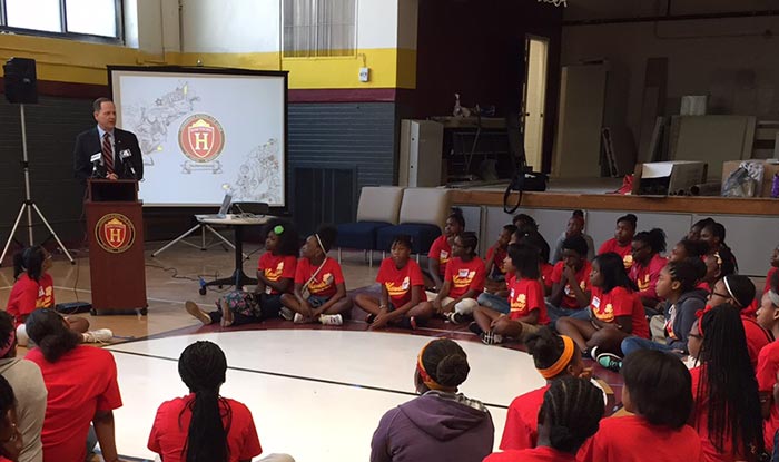 Mayor Slay with Hawthorn School students