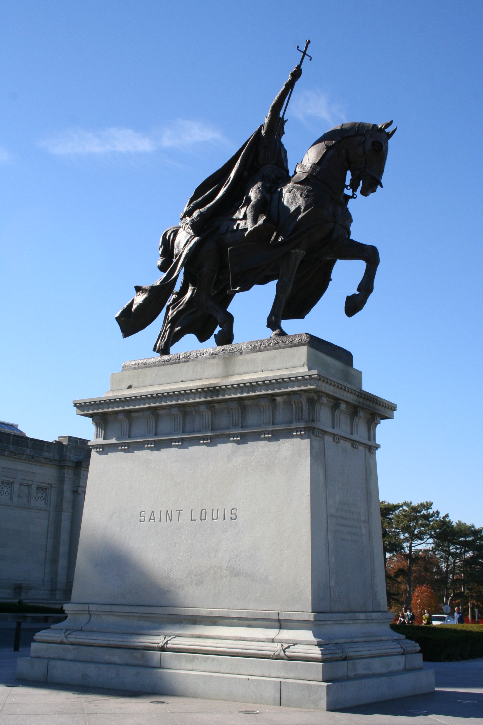 St Louis Statue