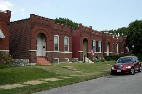 Example-of-homes-in-Carondelet-Neighborhood