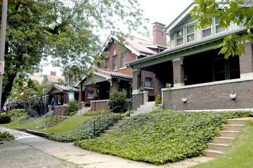 Example-of-homes-in-Carondelet-Neighborhood6